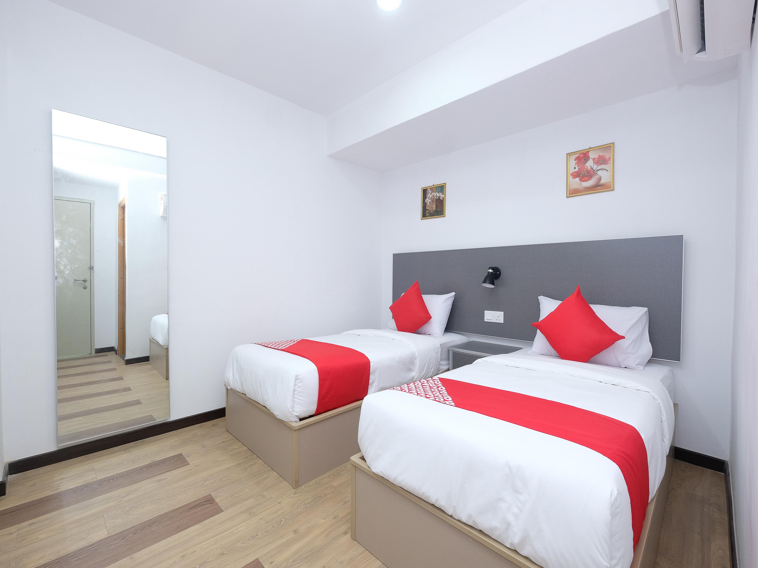 Oyo 44043 First Garden Hotel Kuantan Ngoại thất bức ảnh