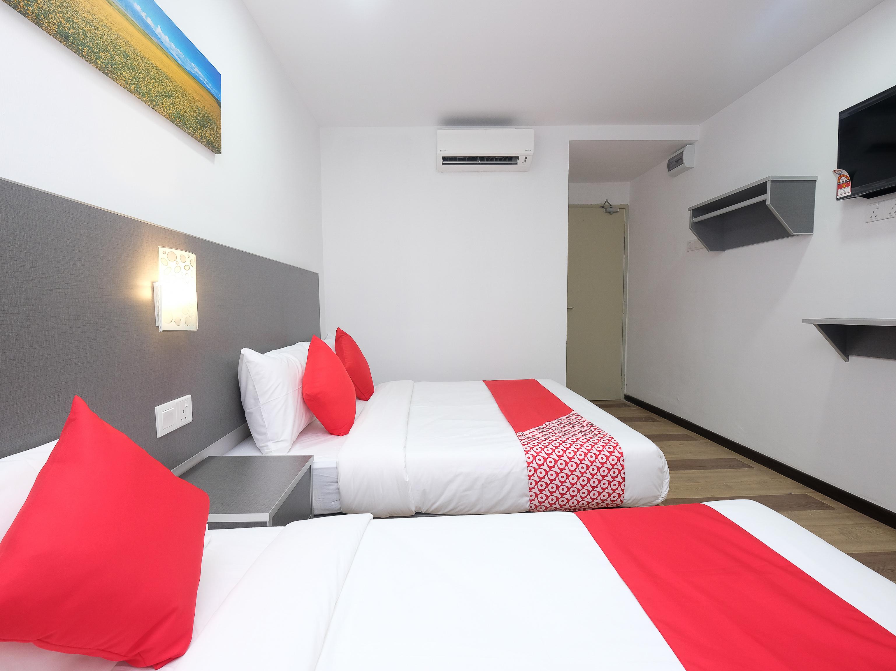 Oyo 44043 First Garden Hotel Kuantan Ngoại thất bức ảnh