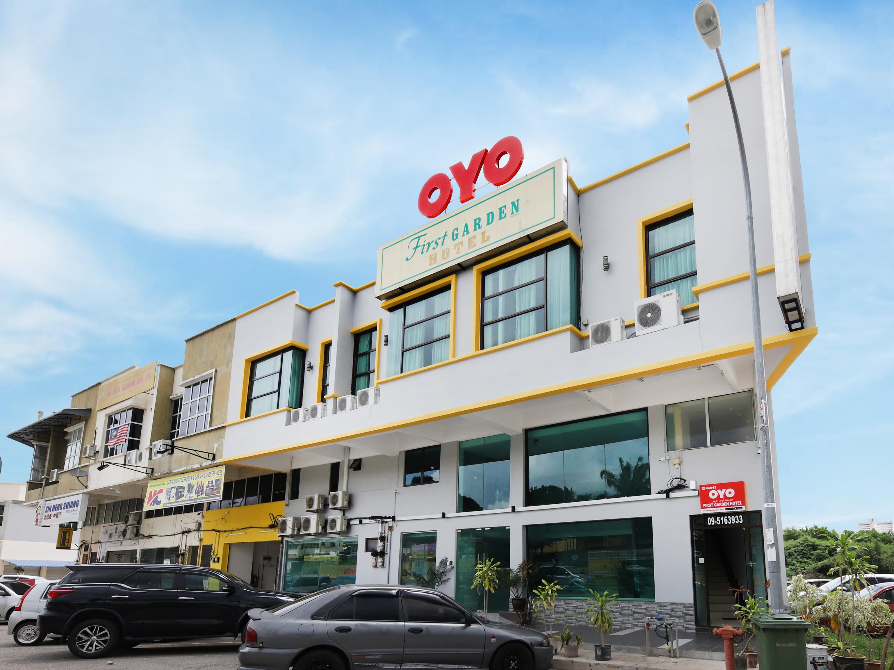 Oyo 44043 First Garden Hotel Kuantan Ngoại thất bức ảnh