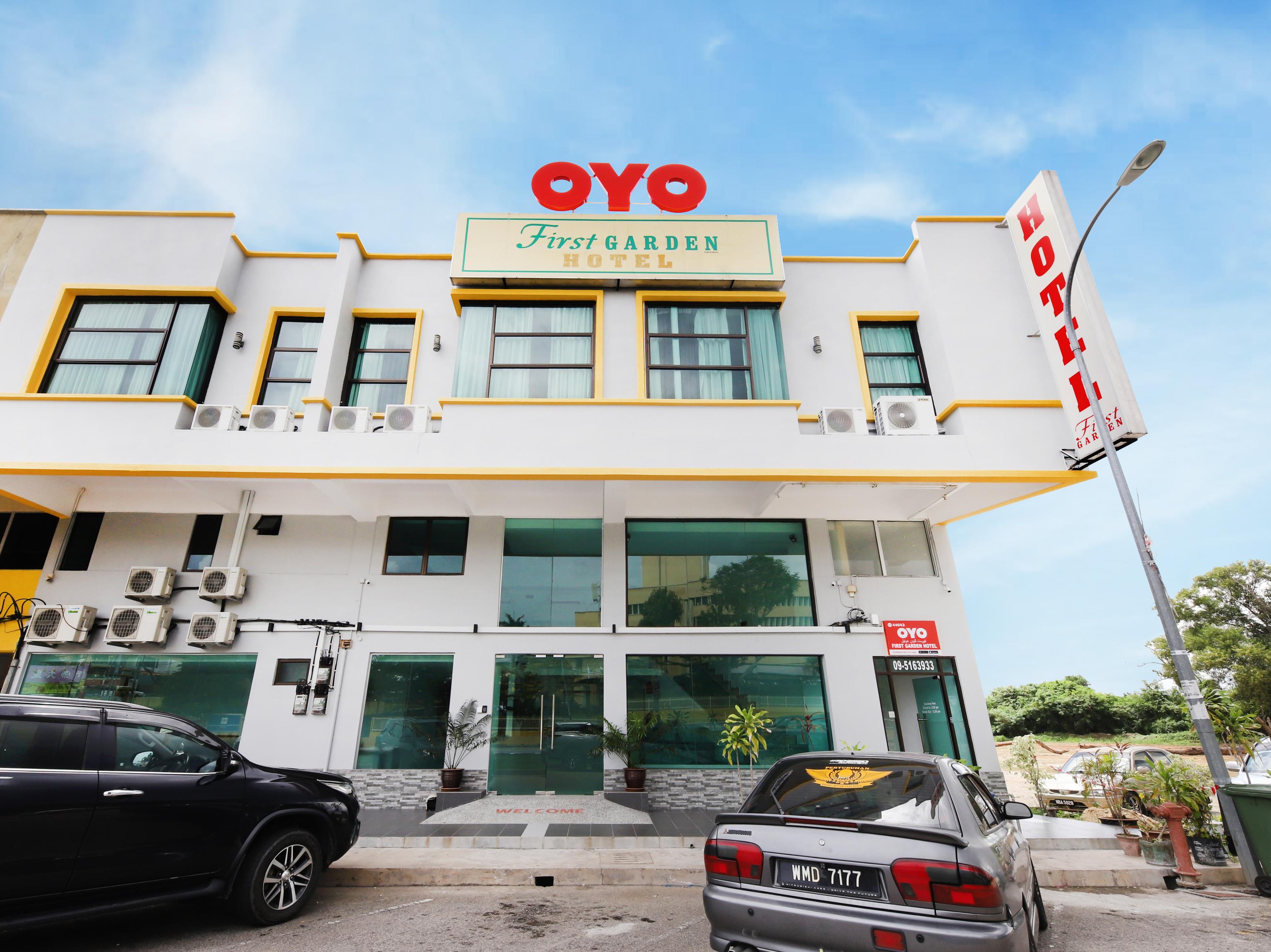 Oyo 44043 First Garden Hotel Kuantan Ngoại thất bức ảnh