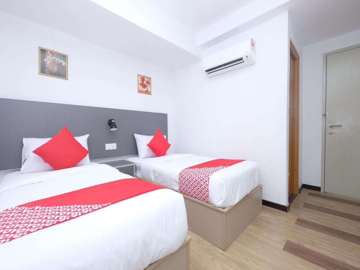 Oyo 44043 First Garden Hotel Kuantan Ngoại thất bức ảnh